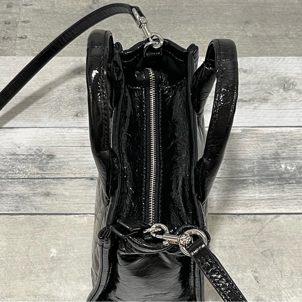 Marc Jacobs The Shiny Crinkle Micro Tote Crossbody Bag - Black - Picture 5 of 9
